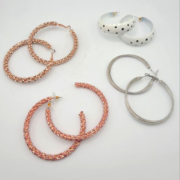 4 Fun pairs of hoop earrings, pierced. - Picture 1 of 2